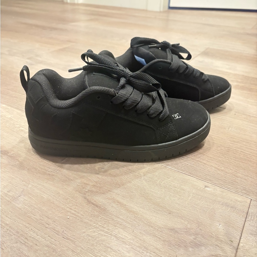 DC Men’s Black Sneakers